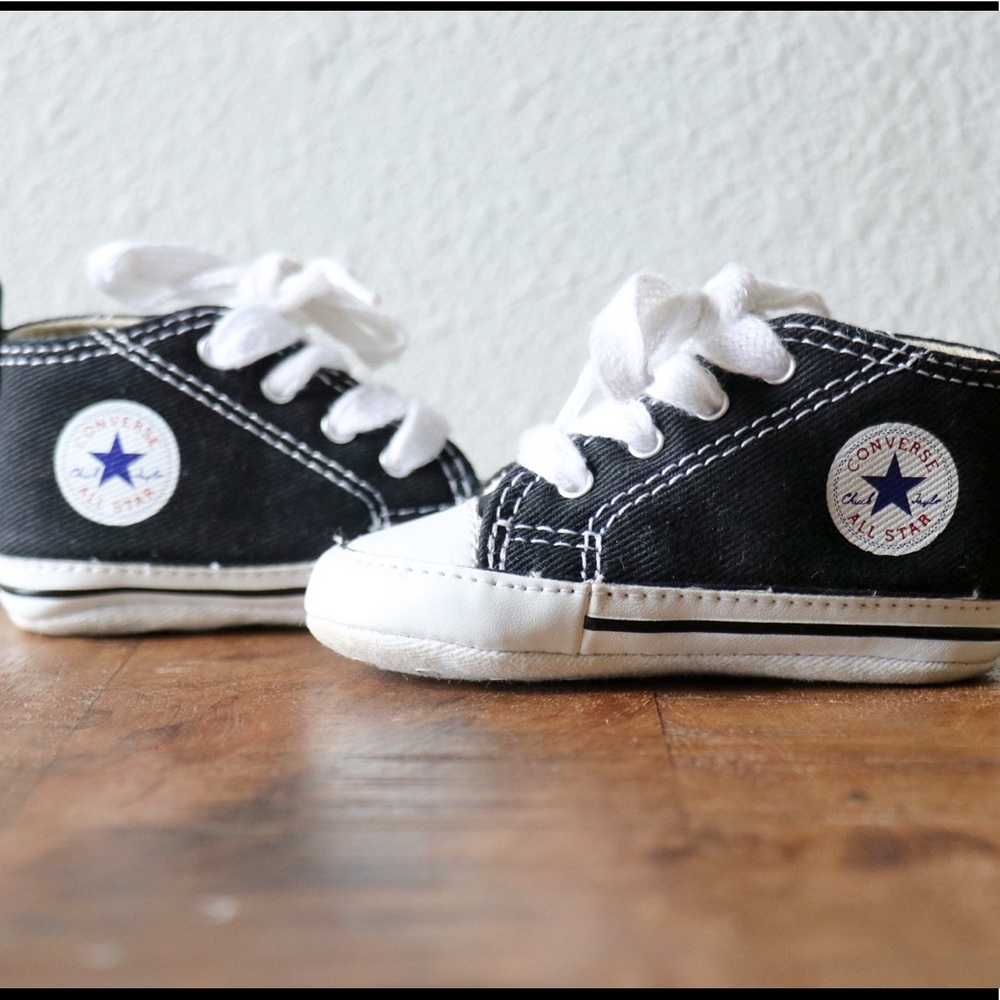 ❌SOLD❌Infant Converse Crib Shoes - Picture 4 of 7